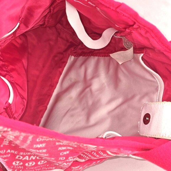 Lululemon Rare Manifesto Canvas Shoulder Bag Pink White Print + Washable Pouch - Picture 6 of 16